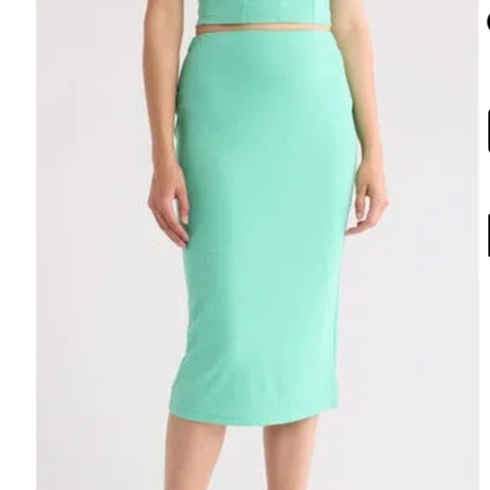 NWT AFRM Los Angeles Port Ribbed Pencil Midi Pastel Green Skirt. Size Small